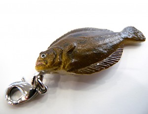 カレイではない